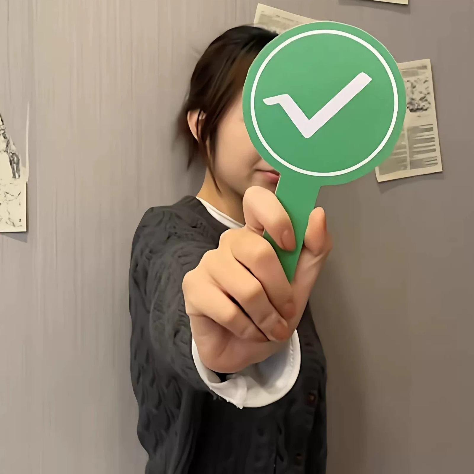 Voting Paddles Double-sided Re - огляд і ціна Board Game Who Is It